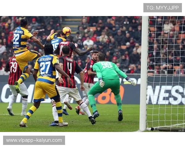 AC米兰痛失好局，两球领先优势被帕尔马追平。